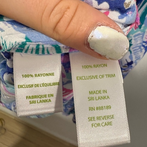LIKE NEW- LILLY PULITZER WILLOW TOP - Picture 7 of 7
